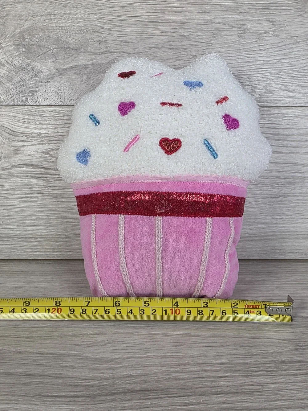 Spritz Cupcake-Shaped Plush Pillow SU22 Decorative SU22